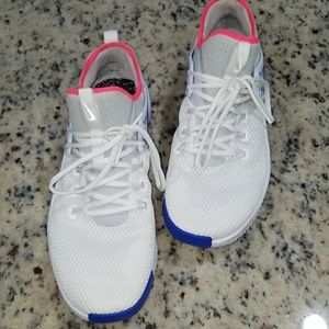 Nike free white racer blue metcon